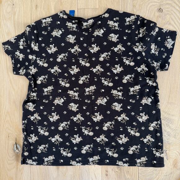 Karen Scott Sport Black Floral Cotton V Neck Top SZ S Whimsy Ditsy Grandma VTG - Picture 2 of 6